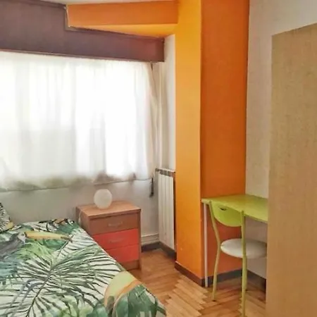 Comoda, Tranquila Y Hogarena Homestay